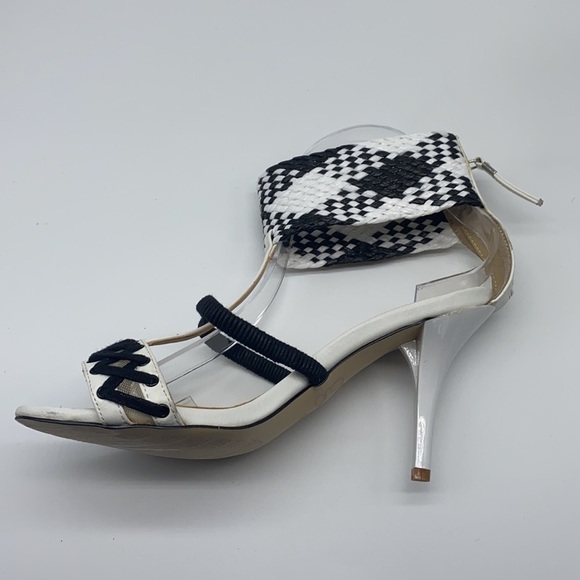 Gwen Stefani- GX Black & White Leather With String Accents Heels Size 7.5 - Picture 7 of 15